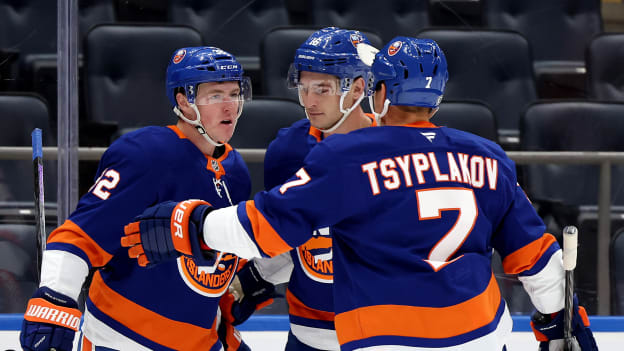 PHOTOS: Islanders 5, Devils 1