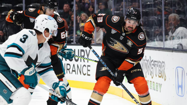 2023-24_0927_Ducks_Sharks_22