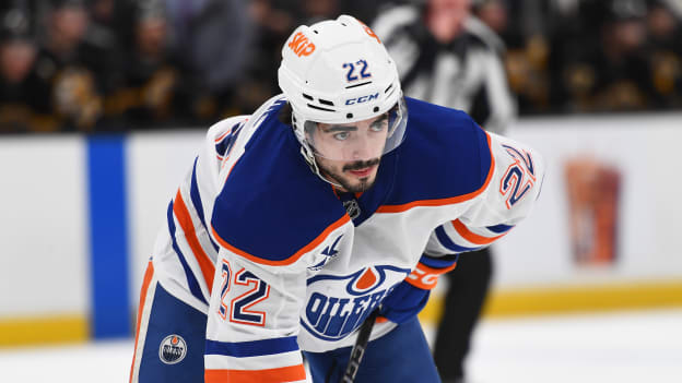 Edmonton Oilers v Boston Bruins