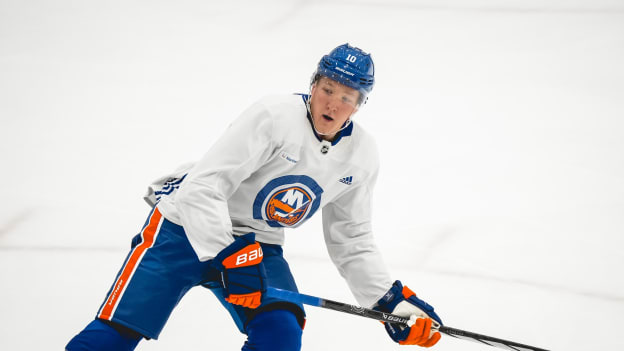 PHOTOS: Islanders Morning Skate Jan. 23