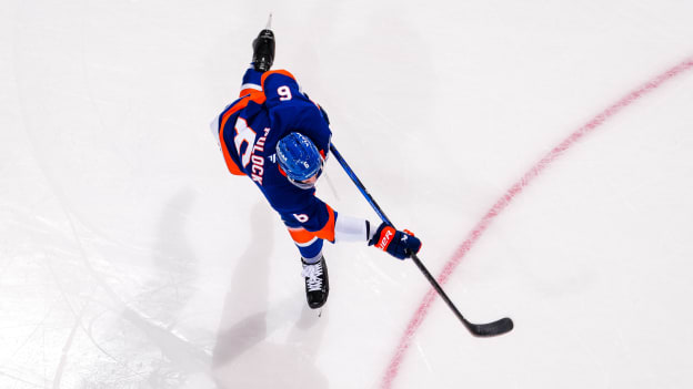 20251128_NYI_PHI_WARMUPS-24