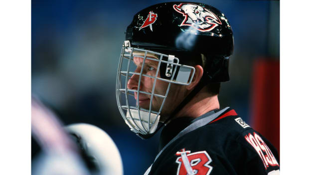1990s-Hasek-Profile