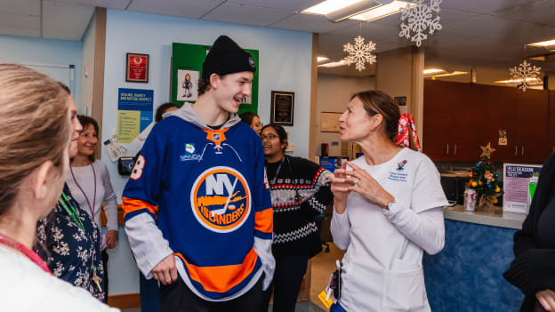 20251218_HOSPITALVISITS_COHENS-31