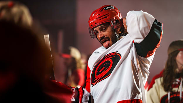 250806_Creative_Away_Jersey_Stage_Set_JL107769