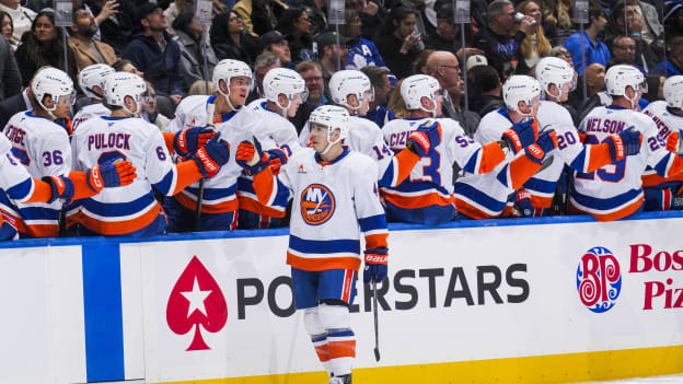 UBS Postgame Photos: Islanders 6, Maple Leafs 3