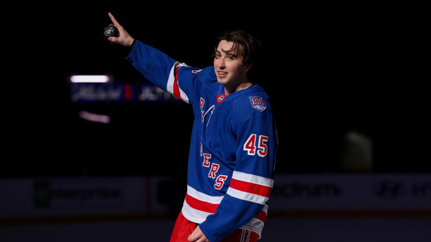 Chicago Blackhawks v New York Rangers