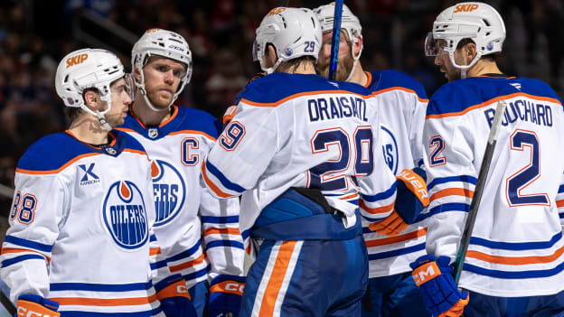 Edmonton Oilers v Detroit Red Wings