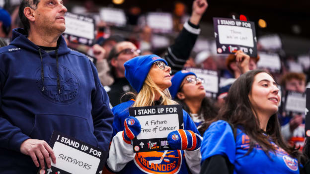 20251122_HFC_NYI_STL_PLACARD-7