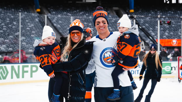 PHOTOS: Islanders Family Skate