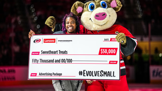 260228_DETvsCAR_Lenovo_Empowering_Contest_Winner_JPL01902