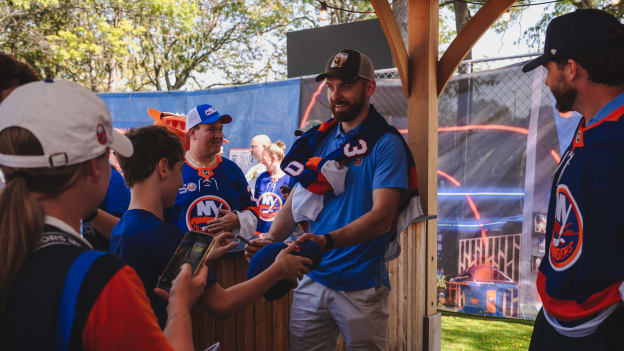 20250928_ISLES_BBQ_FINAL-24