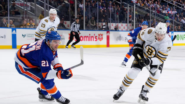 UBS Postgame Photos: Bruins 5, Islanders 4 SO