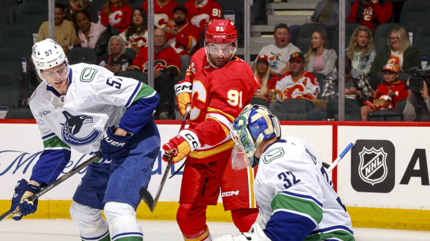 20251001_CGY_vs_VAN_FLA0052_GT