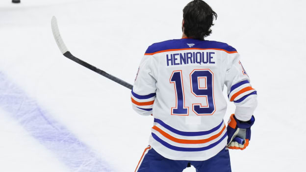 Edmonton Oilers v Ottawa Senators