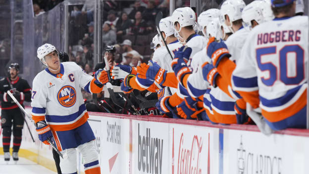 UBS Postgame Photos: Islanders 4, Senators 2