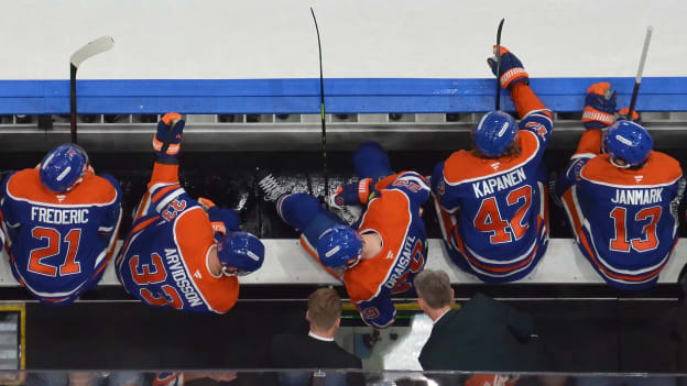 776331343_AD066_Panthers_v_Oilers