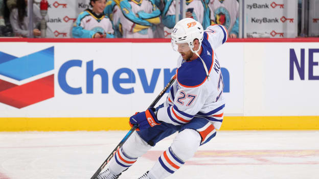 Edmonton Oilers v Colorado Avalanche