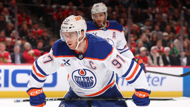 Edmonton Oilers v Chicago Blackhawks
