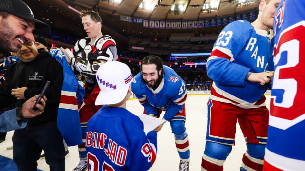 MF_NYR_040826_MF1_5152