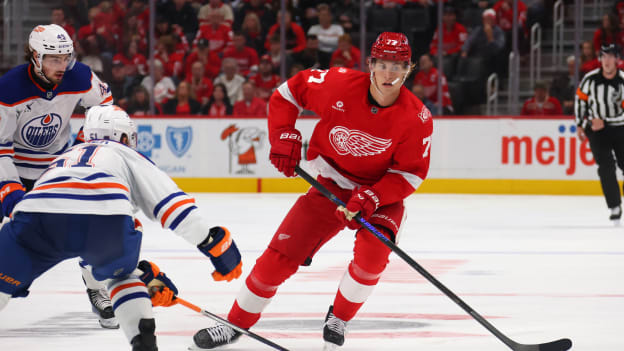 Edmonton Oilers v Detroit Red Wings