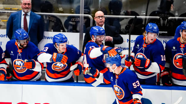 20251204_NYI_COL_WIN -02