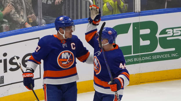 UBS Postgame Photos: Islanders 3, Flyers 2