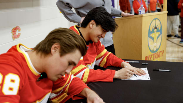 20260219_READING_GIVE_IT_A_SHOT_FLA0122_JP