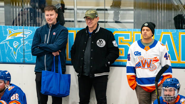 20251115_WarriorHockey_NHIC-15