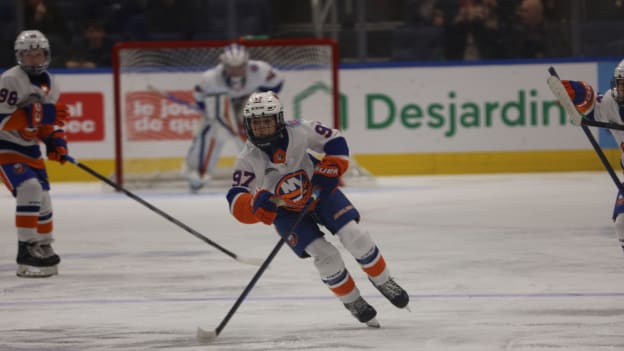 PHOTOS: Jr. Isles vs Quebec Nordiques