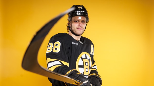 04-30-2025_DLE_Boston Bruins Uniform Photoshoot Studio148