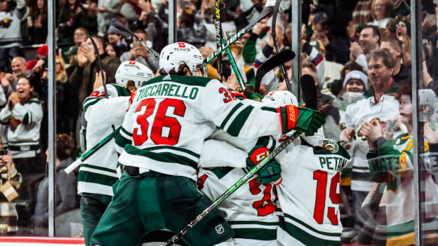 11-19-22 Alex Goligoski-Goal -Team-002