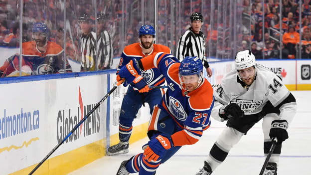 776312032_AD090_Kings_v_Oilers
