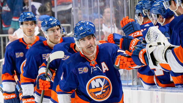 Socios.com Postgame Photos: Islanders 7, Maple Leafs 2