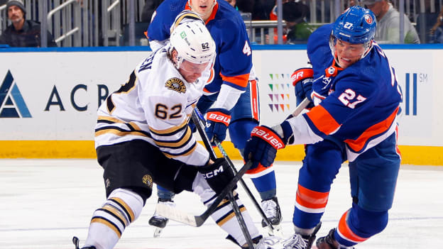 UBS Postgame Photos: Bruins 5, Islanders 4 SO