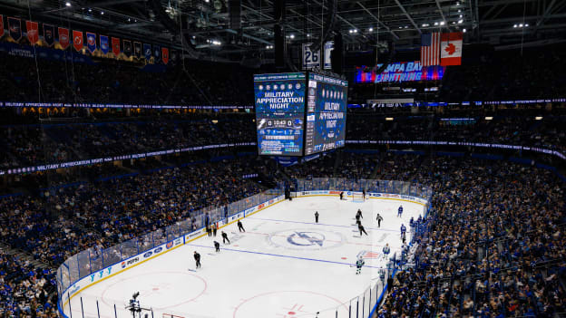 251116TBLvVAN_MilitaryAppreciation472cbl