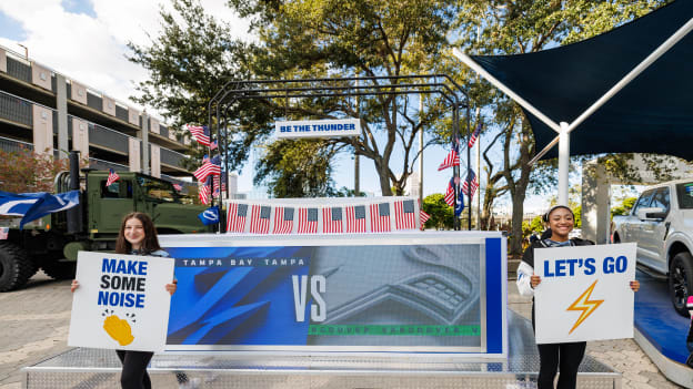 251116TBLvVAN_MilitaryAppreciation196cbl