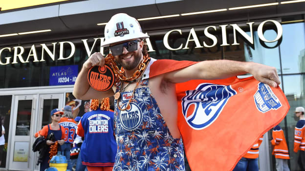 776312032_AD013_Kings_v_Oilers