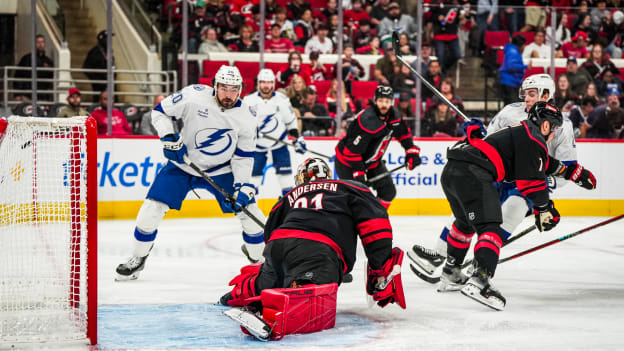 26386705_Tampa_Bay_Lightning_v_Carolina_Hurricanes_Andrew_Taylor_(Greenfly)_20241012_004710