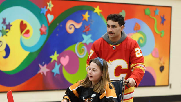 20251121_Floor Hockey_015_ DM