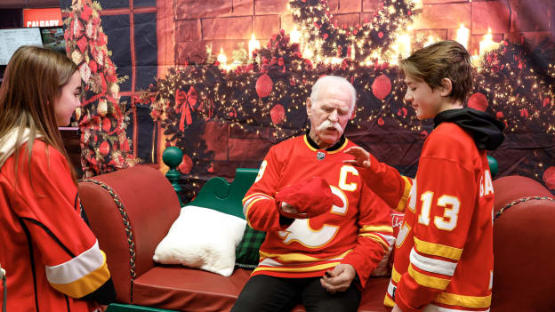 20251206_CGY_vs_UTA_FLA0240_JP