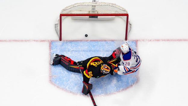 Edmonton Oilers v Vancouver Canucks