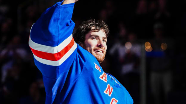 Chicago Blackhawks v New York Rangers