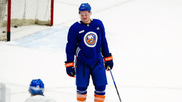 PHOTOS: Islanders Practice Dec. 28