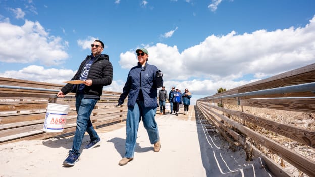 20260407_BeachCleanUp-5