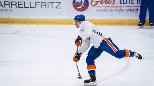 Photos: Islanders Morning Skate Dec. 5, 2023