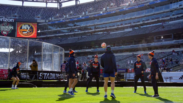 PHOTOS: Islanders Stadium Series