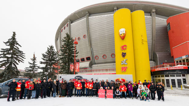 20251224_ALUMNI_TOY_DRIVE_FLA7378AB