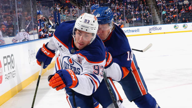 Edmonton Oilers v New York Islanders