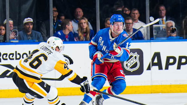 Pittsburgh Penguins v New York Rangers