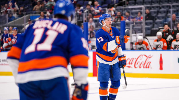 PHOTOS: Islanders 4, Flyers 3